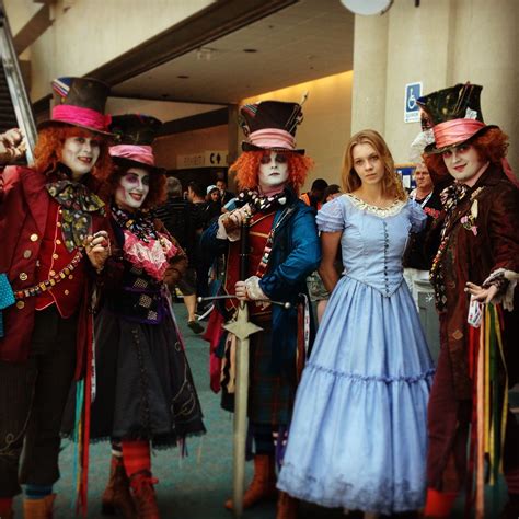 alice in wonderland cosplay